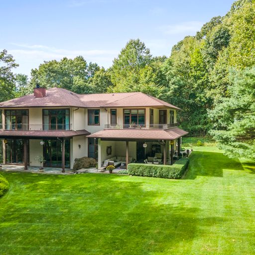 Modern Residence in Bedford Corners, Westchester County, NY